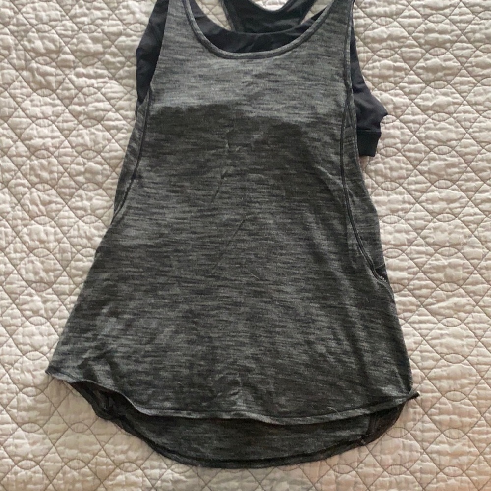 Lululemon tank with built in bra